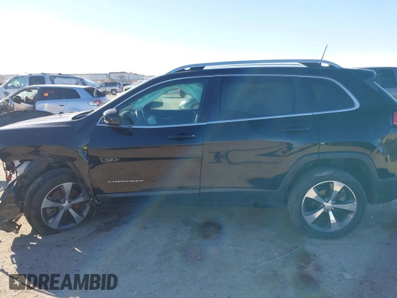 2020 Jeep Cherokee Limited with VIN 1C4PJLDB8LD577123, listed as a IAAI auction lot 41220273 with 92,573 mi miles. Bid and sale history available at carsss.com. Image 14.