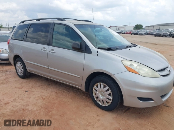 2006 Toyota Sienna CE with VIN 5TDZA23C46S415995, listed as a IAAI auction lot 42063692 with 267,209 mi miles. Bid and sale history available at carsss.com. Image 1.