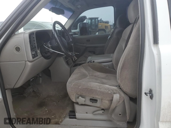 2000 GMC Sierra 2500 SLE z VIN 1GTGK29U1YE139224, wystawiony jako Copart lot #45599125 z przebiegiem 290 042 mil mil oraz Szkoda całkowita • Salvage title. Historia ofert i sprzedaży dostępna na DreamBid. Obrazek 7.