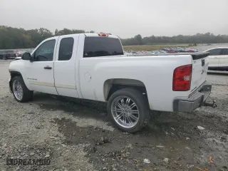 2008 Chevrolet Silverado 1500 LT w/2LT with VIN 2GCEC19J881251329, listed as a Copart auction lot 77889864 with 250,397 mi miles and Salvage Title. Bid and sale history available at carsss.com. Image 2.