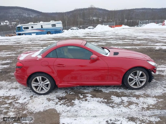 2011 Mercedes-Benz SLK-Class SLK 300 with VIN WDBWK5EA5BF235754, listed as a IAAI auction lot 41315732 with NaN miles. Bid and sale history available at carsss.com. Image 13.