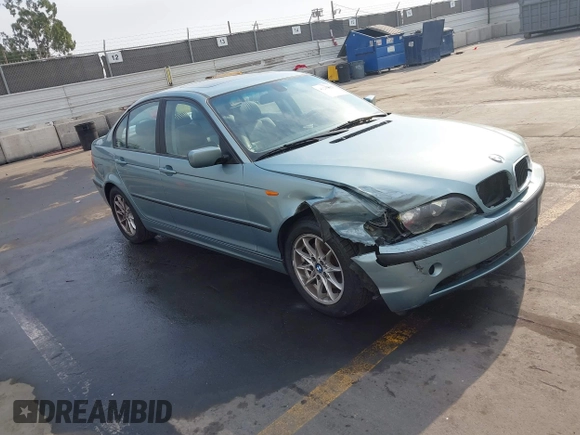 2003 BMW 3 Series 325i with VIN WBAAZ33423KP79661, listed as a IAAI auction lot 41289029 with 47,537 mi miles. Bid and sale history available at carsss.com. Image 1.