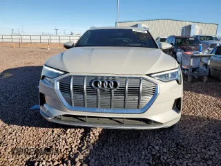 2021 Audi e-tron Prestige with VIN WA1VABGE3MB027942, listed as a Copart auction lot 40094494 with 17,593 mi miles and . Bid and sale history available at DreamBid. Image 5.