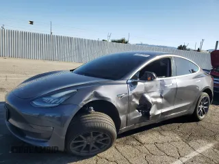2018 Tesla Model 3 Long Range Battery z VIN 5YJ3E1EB5JF104226, wystawiony jako Copart lot #48662915 z przebiegiem 93 774 mil mil oraz Szkoda całkowita • Salvage title. Historia ofert i sprzedaży dostępna na DreamBid. Obrazek 1.