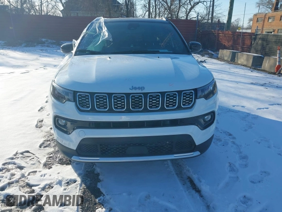 2025 Jeep Compass Limited with VIN 3C4NJDCNXST531729, listed as a IAAI auction lot 41542033 with 1,323 mi miles and . Bid and sale history available at DreamBid. Image 13.