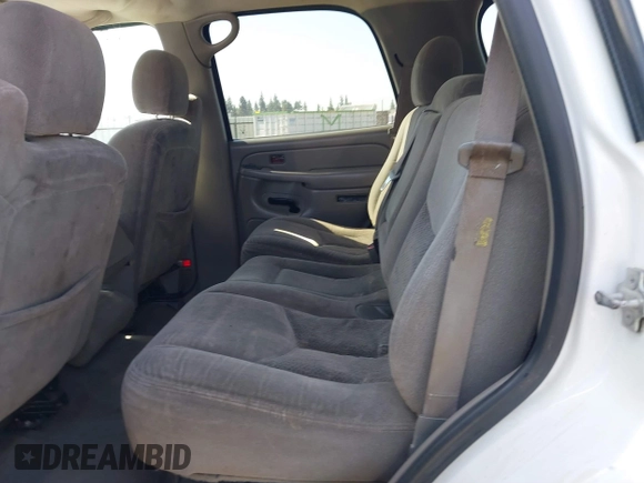 2004 Chevrolet Tahoe LS with VIN 1GNEC13T44R321833, listed as a IAAI auction lot 40559396 with 170,652 mi miles and . Bid and sale history available at DreamBid. Image 8.