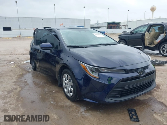 2025 Toyota Corolla LE z VIN 5YFB4MDE2SP242307, wystawiony jako IAAI lot #41869842 z przebiegiem 7079 mil mil oraz . Historia ofert i sprzedaży dostępna na DreamBid. Obrazek 1.