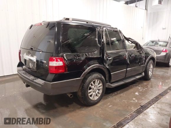 2007 Ford Expedition XLT with VIN 1FMFU15587LA56684, listed as a IAAI auction lot 41788809 with 253,156 mi miles and . Bid and sale history available at DreamBid. Image 4.