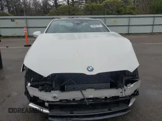 2024 BMW 5 Series 530i xDrive z VIN WBA53FJ05RCP95117, wystawiony jako Copart lot #56534135 z przebiegiem 14 831 mil mil oraz Szkoda całkowita • Salvage title. Historia ofert i sprzedaży dostępna na DreamBid. Obrazek 5.