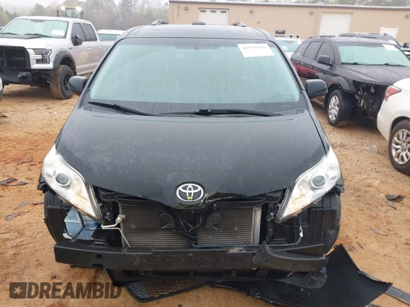 2012 Toyota Sienna XLE with VIN 5TDDK3DC3CS030466, listed as a IAAI auction lot 41914368 with 174,512 mi miles. Bid and sale history available at carsss.com. Image 12.