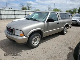 2000 GMC Sonoma z VIN 1GTCS1447Y8191990, wystawiony jako Copart lot #57223955 z przebiegiem 88 159 mil mil oraz Czysty tytuł • Clean title. Historia ofert i sprzedaży dostępna na DreamBid. Obrazek 1.
