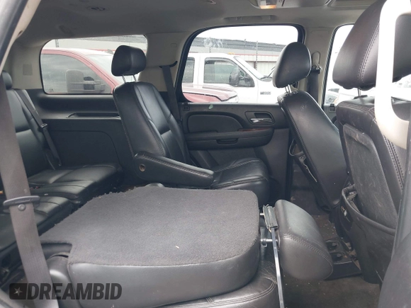2010 Chevrolet Tahoe LTZ with VIN 1GNUKCE07AR183648, listed as a IAAI auction lot 42284280 with 225,412 mi miles and . Bid and sale history available at DreamBid. Image 8.