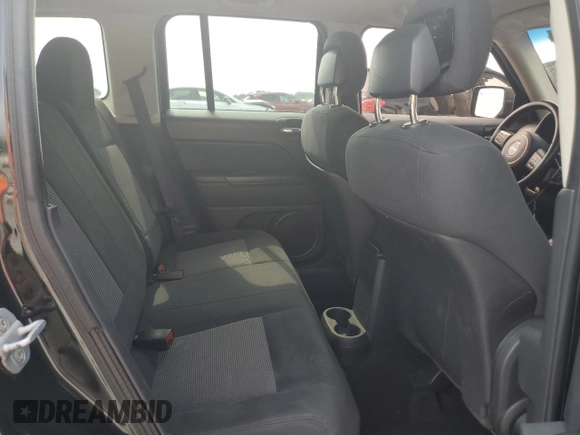 2011 Jeep Patriot Sport with VIN 1J4NT1GA7BD102547, listed as a Copart auction lot 59730535 with 183,900 mi miles and Salvage title. Bid and sale history available at DreamBid. Image 11.