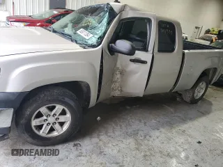 2008 GMC Sierra 1500 Work Truck z VIN 1GTEC19X78Z144204, wystawiony jako Copart lot #80911384 z przebiegiem 248 521 mil mil oraz Szkoda całkowita • Salvage title. Historia ofert i sprzedaży dostępna na DreamBid. Obrazek 1.