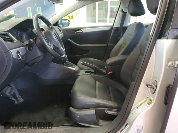 2011 Volkswagen Jetta SEL z VIN 3VWLZ7AJ5BM332905, wystawiony jako Copart lot #61913255 z przebiegiem Nie podano mil oraz Czysty tytuł • Clean title. Historia ofert i sprzedaży dostępna na DreamBid. Obrazek 7.