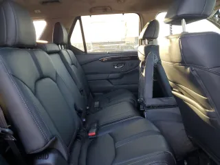 2025 Honda Pilot EX-L with VIN 5FNYG1H44SB063991, listed as a Copart auction lot 47678335 with 5 mi miles and Salvage Title. Bid and sale history available at carsss.com. Image 10.