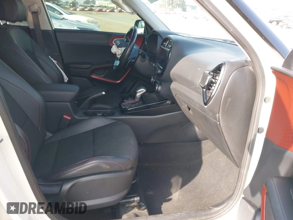 2021 Kia Soul Turbo with VIN KNDJ53AF6M7770551, listed as a IAAI auction lot 41228130 with 44,080 mi miles and . Bid and sale history available at DreamBid. Image 5.