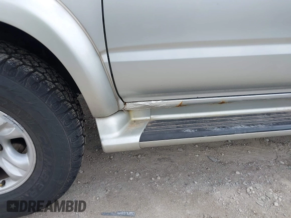 2001 Toyota 4Runner SR5 z VIN JT3HN86R610354474, wystawiony jako IAAI lot #41873100 z przebiegiem 340 628 mil mil oraz . Historia ofert i sprzedaży dostępna na DreamBid. Obrazek 15.