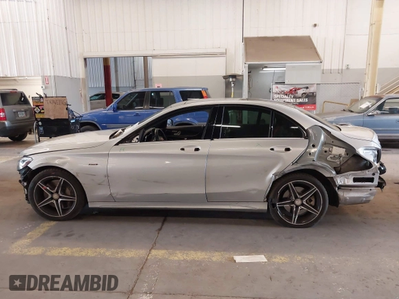 2016 Mercedes-Benz C 450 AMG with VIN 55SWF6EB2GU110774, listed as a IAAI auction lot 42239393 with 41,237 mi miles and . Bid and sale history available at DreamBid. Image 15.