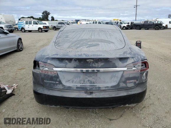 2016 Tesla Model S 90D z VIN 5YJSA1E41GF171522, wystawiony jako Copart lot #59966545 z przebiegiem Nie podano mil oraz Szkoda całkowita • Salvage title. Historia ofert i sprzedaży dostępna na DreamBid. Obrazek 6.