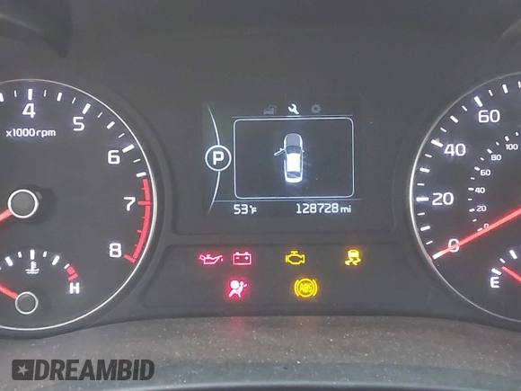 2016 Kia Optima LX with VIN KNAGT4L39G5104726, listed as a IAAI auction lot 40950914 with 128,728 mi miles. Bid and sale history available at carsss.com. Image 7.