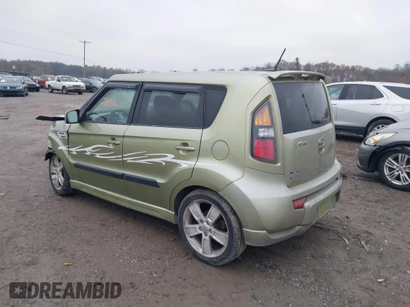 2011 Kia Soul + with VIN KNDJT2A23B7270227, listed as a IAAI auction lot 42007802 with 87,768 mi miles. Bid and sale history available at carsss.com. Image 3.