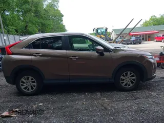 2018 Mitsubishi Eclipse Cross ES z VIN JA4AT3AA9JZ039973, wystawiony jako IAAI lot #42350915 z przebiegiem 136 369 mil mil oraz . Historia ofert i sprzedaży dostępna na DreamBid. Obrazek 13.
