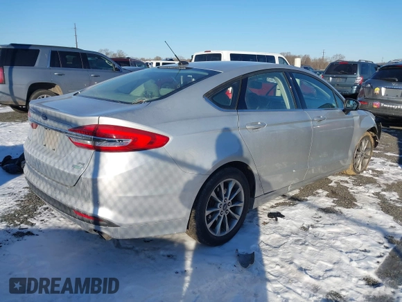 2017 Ford Fusion SE with VIN 3FA6P0HD1HR126477, listed as a IAAI auction lot 41297825 with 98,024 mi miles. Bid and sale history available at carsss.com. Image 4.