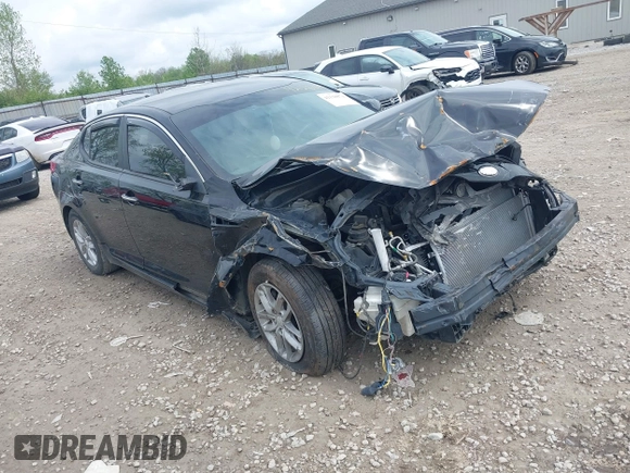 2013 Kia Optima LX z VIN 5XXGM4A71DG237574, wystawiony jako IAAI lot #42128874 z przebiegiem 127 114 mil mil oraz . Historia ofert i sprzedaży dostępna na DreamBid. Obrazek 1.