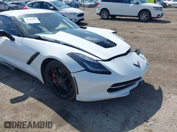 2015 Chevrolet Corvette Z51 3LT z VIN 1G1YM2D74F5103775, wystawiony jako IAAI lot #41810409 z przebiegiem 29 000 mil mil oraz . Historia ofert i sprzedaży dostępna na DreamBid. Obrazek 18.