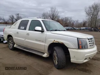 2003 Cadillac Escalade EXT z VIN 3GYEK63N13G145634, wystawiony jako Copart lot #47593375 z przebiegiem 287 512 mil mil oraz Nie do naprawy. Historia ofert i sprzedaży dostępna na DreamBid. Obrazek 4.