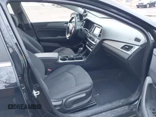 2018 Hyundai Sonata Limited with VIN 5NPE34AF8JH610692, listed as a IAAI auction lot 41503265 with 137,599 mi miles. Bid and sale history available at carsss.com. Image 5.
