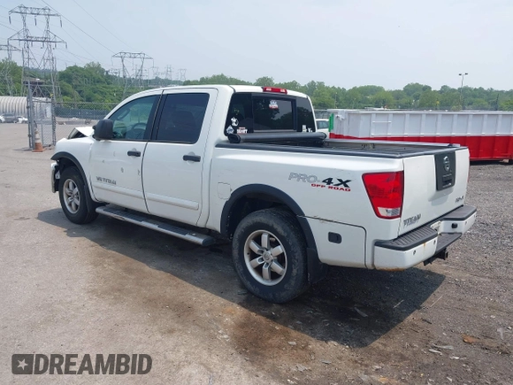2011 Nissan Titan SL с VIN 1N6AA0EC7BN305065, выставлен на аукционе IAAI как лот 42425645 с пробегом 208 348 миль миль и . История ставок и продаж доступна на DreamBid. Изображение 3.