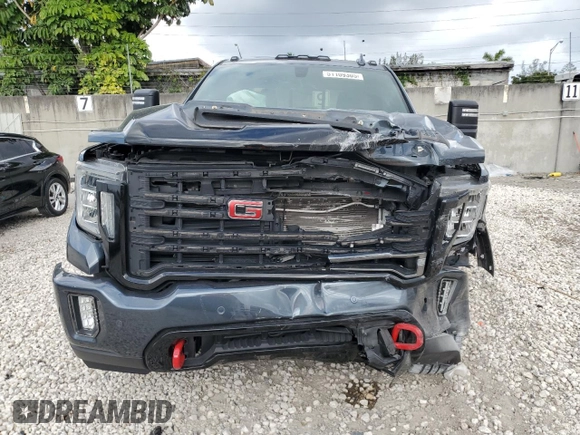 2020 GMC Sierra 2500HD AT4 z VIN 1GT19PEY0LF220676, wystawiony jako Copart lot #51109305 z przebiegiem 45 872 mil mil oraz Szkoda całkowita • Salvage title. Historia ofert i sprzedaży dostępna na DreamBid. Obrazek 5.