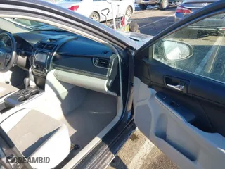 2013 Toyota Camry Hybrid LE with VIN 4T1BD1FK6DU080281, listed as a IAAI auction lot 41402520 with 58,625 mi miles. Bid and sale history available at carsss.com. Image 5.
