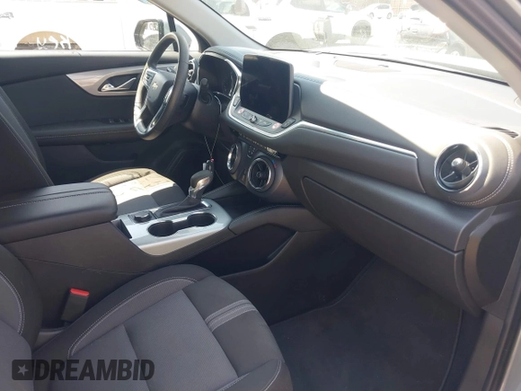 2025 Chevrolet Blazer LT with VIN 3GNKBHR44SS191853, listed as a IAAI auction lot 42614428 with 8,703 mi miles and . Bid and sale history available at DreamBid. Image 5.