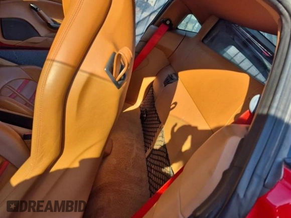 2016 Ferrari 488 z VIN ZFF79ALA5G0214993, wystawiony jako Copart lot #58869925 z przebiegiem 25 520 mil mil oraz Tytuł czysty. Historia ofert i sprzedaży dostępna na DreamBid. Obrazek 6.