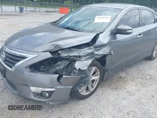 2015 Nissan Altima SV z VIN 1N4AL3AP9FC575493, wystawiony jako IAAI lot #42065104 z przebiegiem 230 291 mil mil oraz . Historia ofert i sprzedaży dostępna na DreamBid. Obrazek 6.