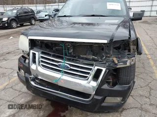 2007 Ford Explorer Sport Trac Limited z VIN 1FMEU53897UA04510, wystawiony jako IAAI lot #40903321 z przebiegiem 172 258 mil mil oraz . Historia ofert i sprzedaży dostępna na DreamBid. Obrazek 6.