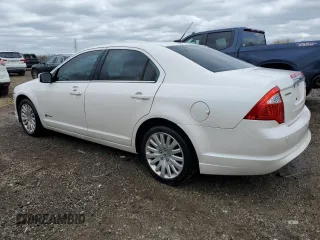 2010 Ford Fusion Hybrid z VIN 3FADP0L38AR170570, wystawiony jako Copart lot #53788455 z przebiegiem 127 407 mil mil oraz Szkoda całkowita • Salvage title. Historia ofert i sprzedaży dostępna na DreamBid. Obrazek 2.