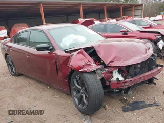 2020 Dodge Charger SXT z VIN 2C3CDXBG8LH237859, wystawiony jako IAAI lot #41388254 z przebiegiem 39 840 mil mil oraz . Historia ofert i sprzedaży dostępna na DreamBid. Obrazek 1.
