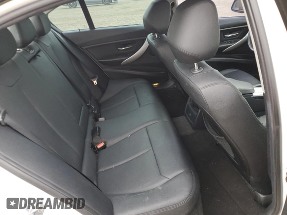 2013 BMW 3 Series 328i xDrive z VIN WBA3B5G59DNP40982, wystawiony jako Copart lot #62220845 z przebiegiem 152 820 mil mil oraz Czysty tytuł • Clean title. Historia ofert i sprzedaży dostępna na DreamBid. Obrazek 10.