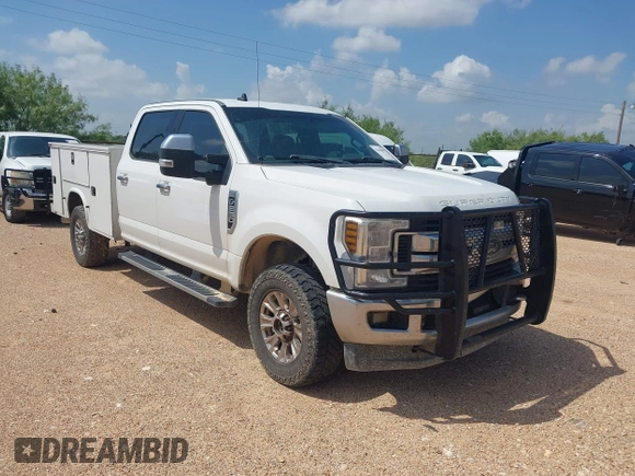 2019 Ford F-250 XL z VIN 1FT7W2B62KED67403, wystawiony jako IAAI lot #42610879 z przebiegiem 230 857 mil mil oraz . Historia ofert i sprzedaży dostępna na DreamBid. Obrazek 1.