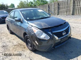 2017 Nissan Versa SV z VIN 3N1CN7AP1HL831849, wystawiony jako IAAI lot #42167243 z przebiegiem 129 495 mil mil oraz . Historia ofert i sprzedaży dostępna na DreamBid. Obrazek 1.