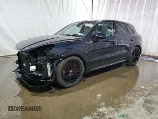 2021 Porsche Cayenne GTS z VIN WP1AG2AY0MDA34680, wystawiony jako Copart lot #46927314 z przebiegiem 30 216 mil mil oraz . Historia ofert i sprzedaży dostępna na DreamBid. Obrazek 1.