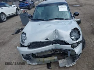 2013 MINI Cooper Hardtop with VIN WMWSU3C56DT374488, listed as a IAAI auction lot 41744603 with 82,678 mi miles. Bid and sale history available at carsss.com. Image 12.
