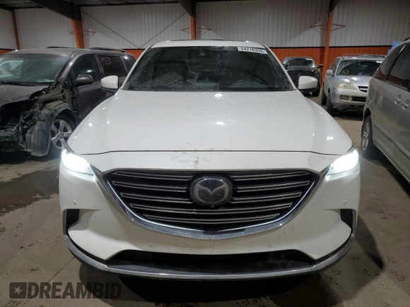2019 Mazda CX-9 Signature with VIN JM3TCBEY6K0310047, listed as a Copart auction lot 84218354 with 130,758 mi miles and Clean title. Bid and sale history available at DreamBid. Image 5.