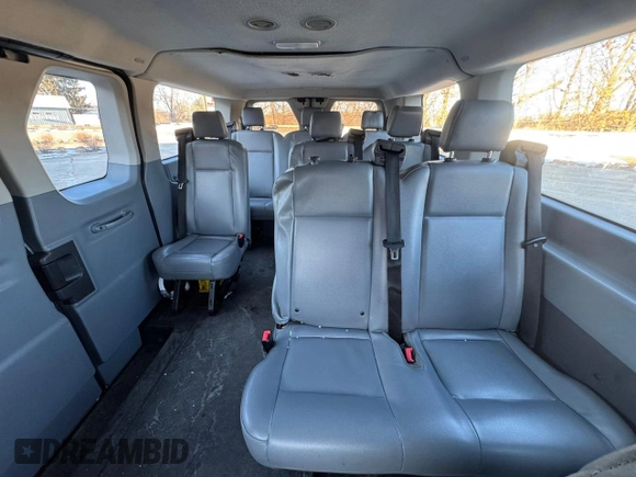 2018 Ford Transit XL z VIN 1FMZK1ZM0JKA91950, wystawiony jako Copart lot #43653035 z przebiegiem 226 142 mil mil oraz Czysty tytuł • Clean title. Historia ofert i sprzedaży dostępna na DreamBid. Obrazek 7.