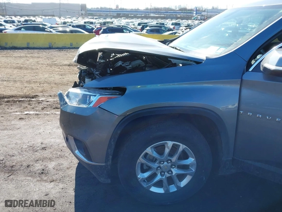 2020 Chevrolet Traverse LT Cloth with VIN 1GNEVGKW7LJ225765, listed as a IAAI auction lot 41608714 with 45,410 mi miles. Bid and sale history available at carsss.com. Image 18.
