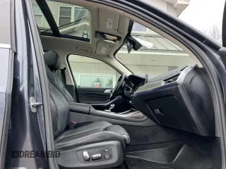 2020 BMW X7 xDrive40i with VIN 5UXCW2C0XL9C27572, listed as a Copart auction lot 47099815 with 99,426 mi miles and Clean Title. Bid and sale history available at carsss.com. Image 5.